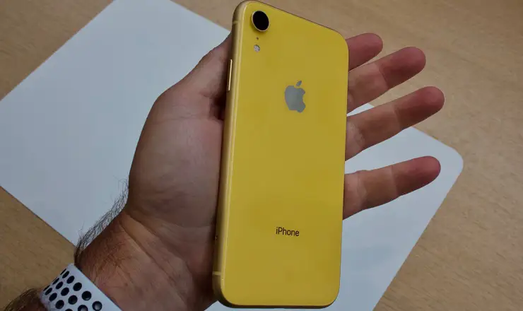 بررسی آیفون XR اپل